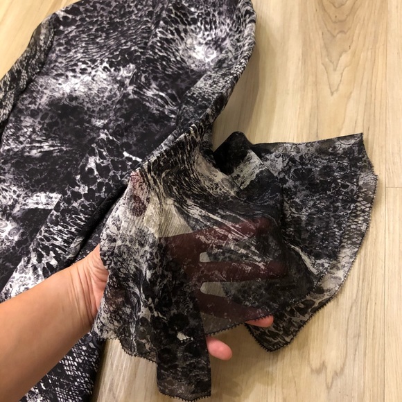 *HOST PICK* Elie Tahari Esmarella Bell Sleeves Dress - Picture 6 of 6